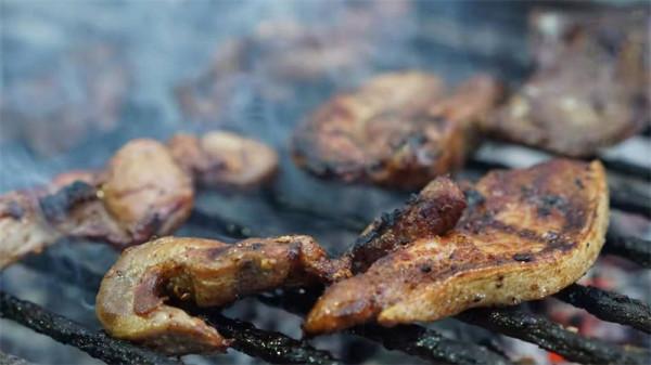 推薦丨這個冬天，請你到雲南邊烤火邊吃美食！