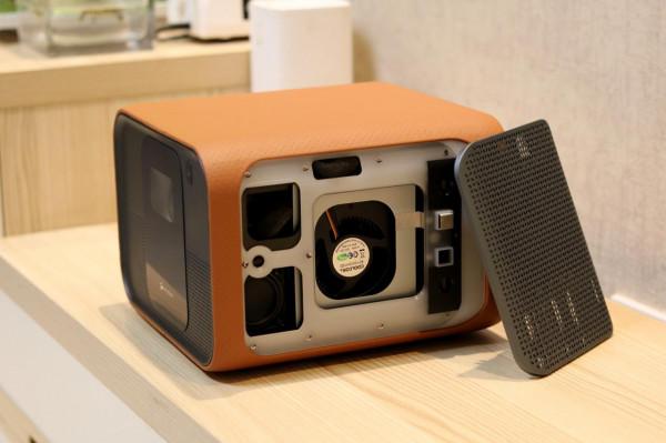 媲美鐳射電視的慧示J1 Pro投影,4K解析度3000ANSI流明 媲美鐳射電視的慧示J1 Pro投影,4K解析度3000ANSI流明