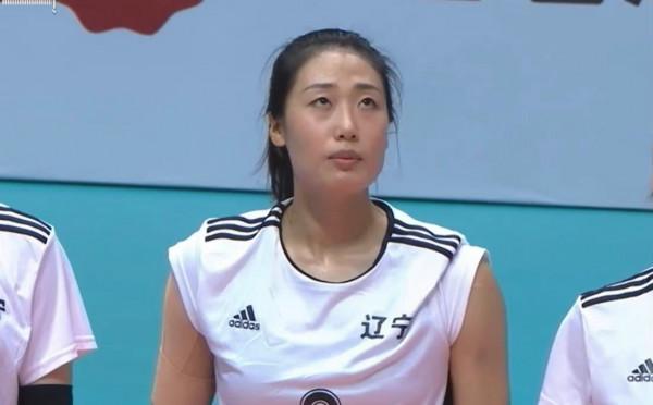 劉晏含更適合打主攻！遼寧佔據四強的主動權，小自由人防守很出色