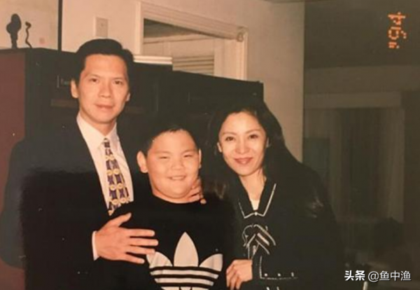 娛樂圈中6位星二代,有人成父母的驕傲,有人是爛泥扶不上牆 娛樂圈中6位星二代,有人成父母的驕傲,有人是爛泥扶不上牆