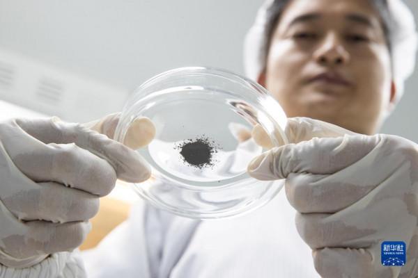 新華全媒+｜嫦娥五號月球樣品最新研究成果釋出 重新整理月球演化傳統認知