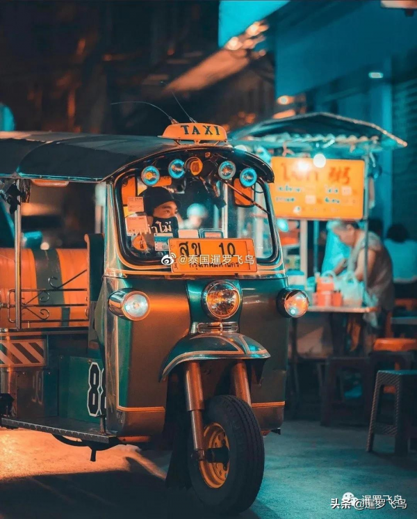 泰國曼谷街頭小販喜迎遊客重返考山路,新常態帶回煙火氣 泰國曼谷街頭小販喜迎遊客重返考山路,新常態帶回煙火氣