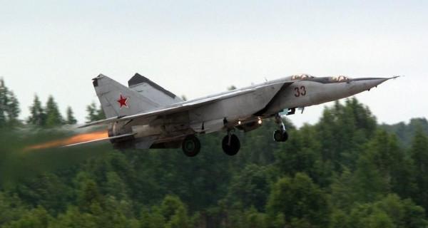 蘇聯神秘黑科技戰鬥機,飛得比導彈快,為何被美國拆解研究? 蘇聯神秘黑科技戰鬥機,飛得比導彈快,為何被美國拆解研究?