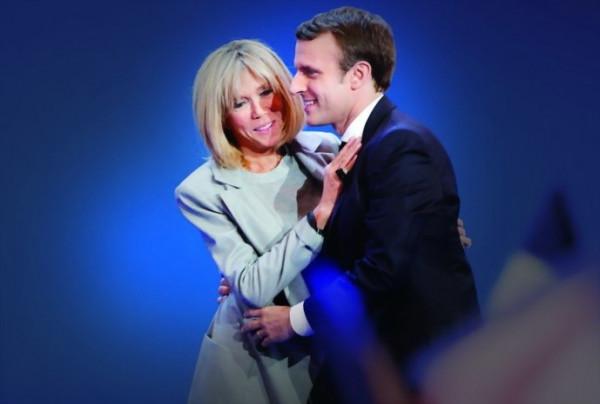 布麗吉特的魅力只有馬克龍懂，不顧24歲的年齡差距，將她捧在手心