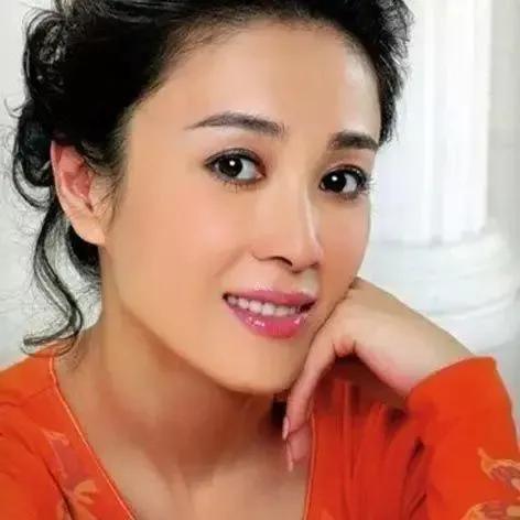 傅藝偉：傾國傾城的紅顏