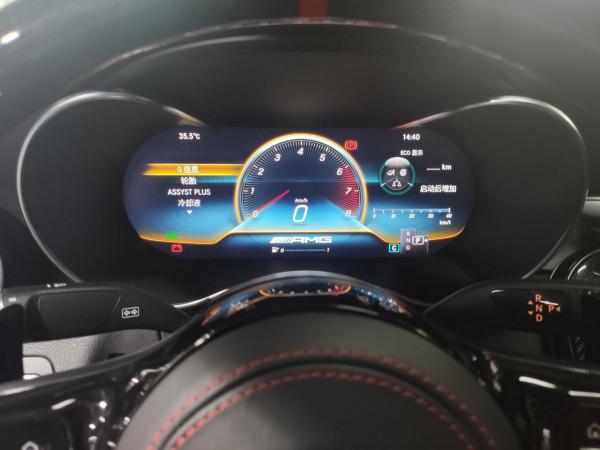 速戰速決!15款AMG C63升級新款液晶儀表屏、方向盤及Carplay等 速戰速決!15款AMG C63升級新款液晶儀表屏、方向盤及Carplay等