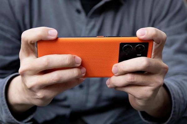 七款驍龍8 Gen1手機遊戲效能排行，最早釋出的MOTO X30表現出乎意料