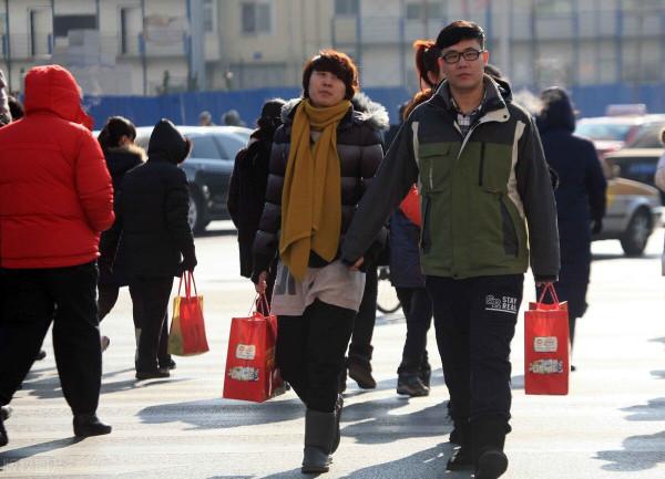 “無根一代”崛起,年輕人不願“走親戚”的12個理由,父母很難過 “無根一代”崛起,年輕人不願“走親戚”的12個理由,父母很難過