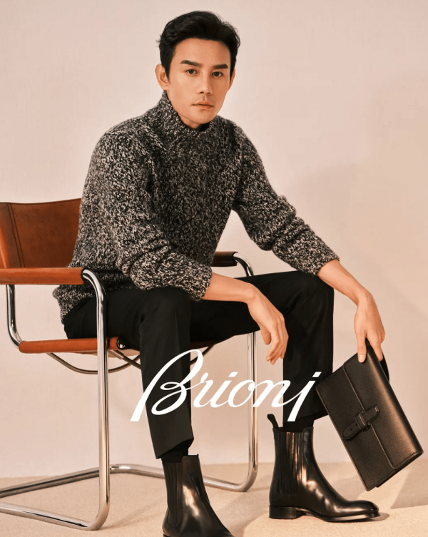 王凱十月官宣兩個優質代言,不過最讓人期待的還是他的新戲 王凱十月官宣兩個優質代言,不過最讓人期待的還是他的新戲