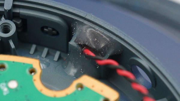 JBL LIVE660NC頭戴式降噪耳機拆解報告：恆玄BES2300YP藍芽音訊SoC