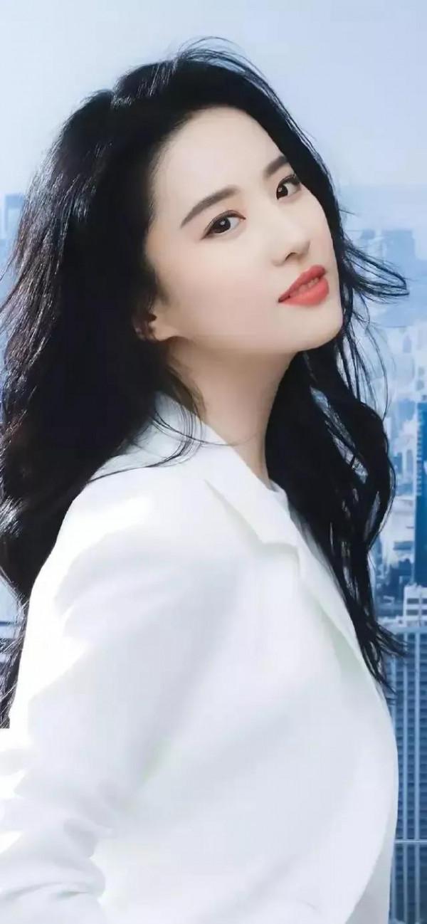 神仙姐姐劉亦菲：甜美可愛高畫質寫真集