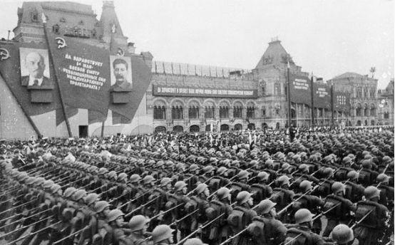 世界第一的紅色鐵拳——斯大林同志在1944年掌握的軍事力量分析