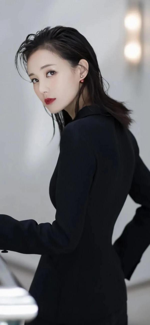 甜美可愛少女李一桐