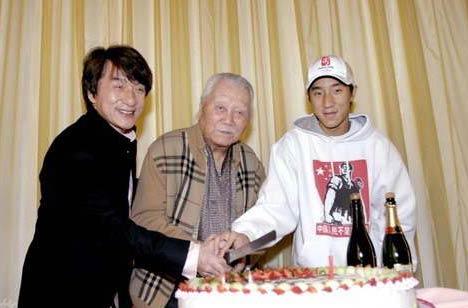 成龍父親的傳奇人生，曾是國民黨特務頭子，後來逃往香港