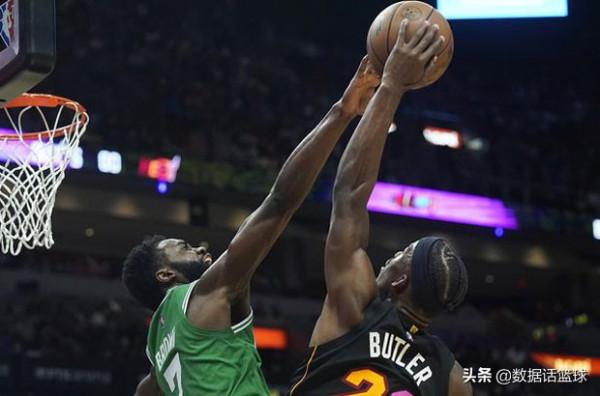 恥辱慘敗!巴特勒20+4+2,洛瑞9投2中,希羅太尷尬,塔克成遮羞布 恥辱慘敗!巴特勒20+4+2,洛瑞9投2中,希羅太尷尬,塔克成遮羞布