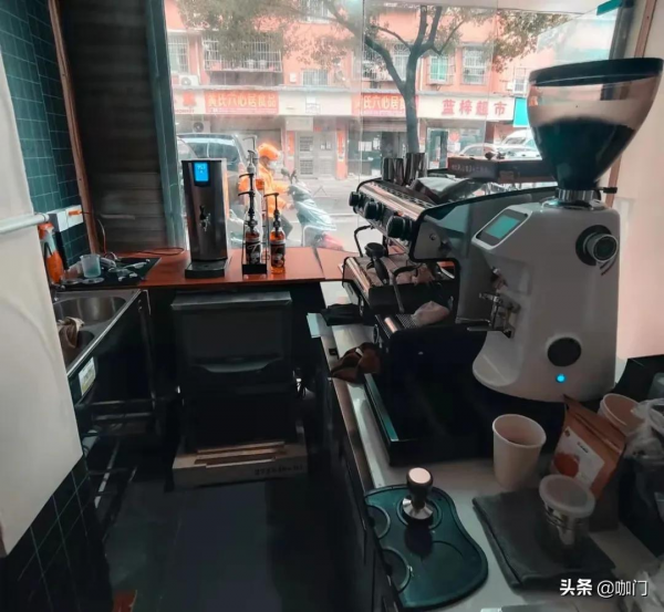 開店半年負債30萬：咖啡今年這麼火，生意卻更難做了？