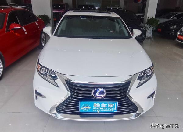 開了5年還能賣30萬！雷克薩斯ES300H到底有多大的魅力啊？