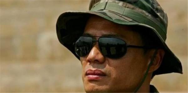 扮酷耍帥就別演軍人，看看這7位男星的表演