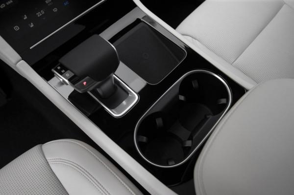 皇冠陸放對比理想ONE 誰能更勝一籌？