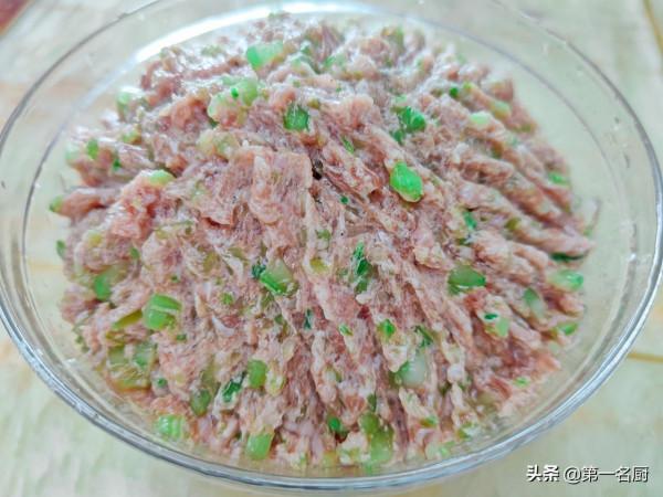 為啥飯店的餃子餡那麼好吃?原來還有這幾個小訣竅,真是長見識了 為啥飯店的餃子餡那麼好吃?原來還有這幾個小訣竅,真是長見識了