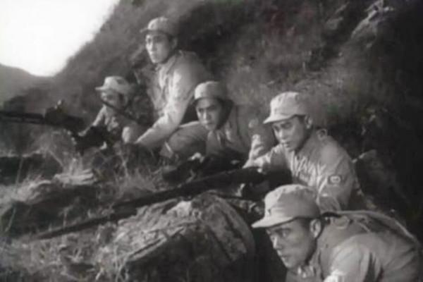 1997年，一個日軍小隊長，在50年後重回狼牙山磕頭謝罪