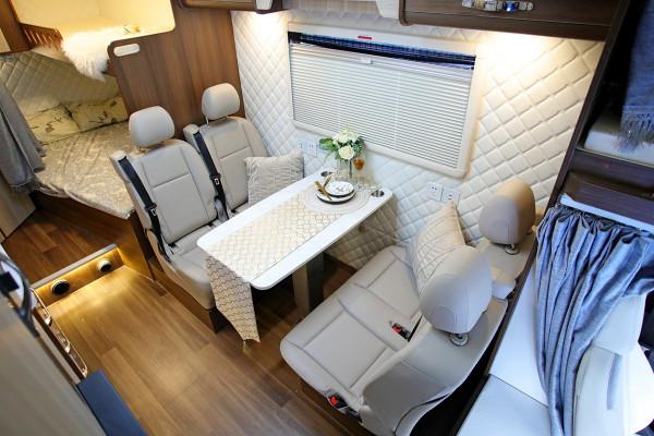 48V能源供給/初代網紅平頭卡車 法美瑞海角7號全系房車震撼亮相 48V能源供給/初代網紅平頭卡車 法美瑞海角7號全系房車震撼亮相