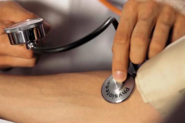 頭暈、頭痛……高血壓真難纏！別心煩，5招教您穩控血壓