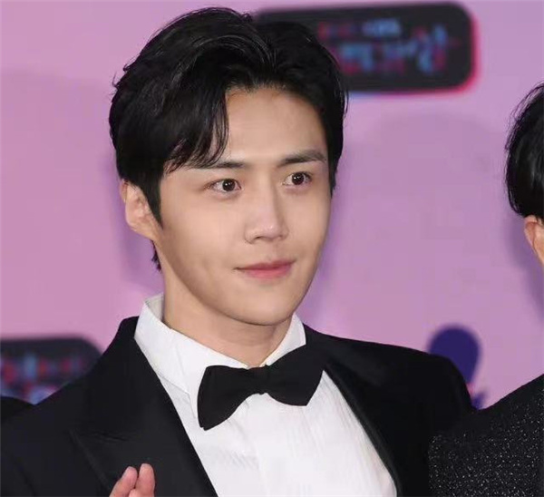 金宣虎承認爆料內容，發文向前女友道歉，劇中人設徹底崩塌