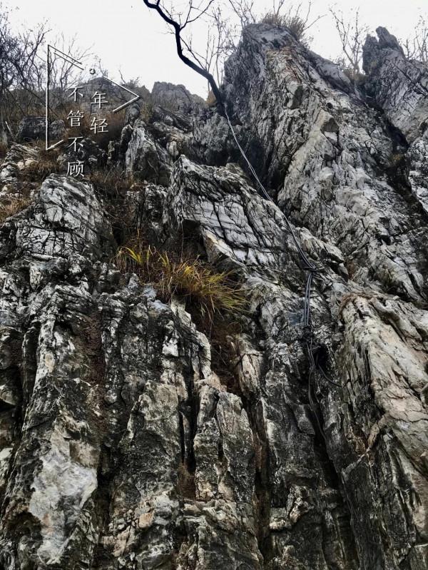 為什麼不建議爬野長城?(箭扣長城實拍,有圖有真相) 為什麼不建議爬野長城?(箭扣長城實拍,有圖有真相)