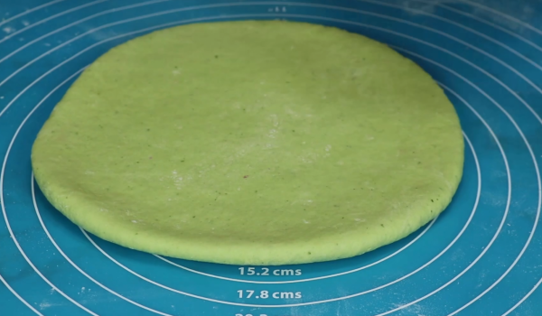 菠菜別做老一套，教你新鮮做法，一塊比一塊香，美味就是這麼簡單