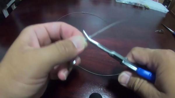 鋼絲穿線綁鉤的兩種方法,只要上手過一次,就知道怎麼弄了 鋼絲穿線綁鉤的兩種方法,只要上手過一次,就知道怎麼弄了