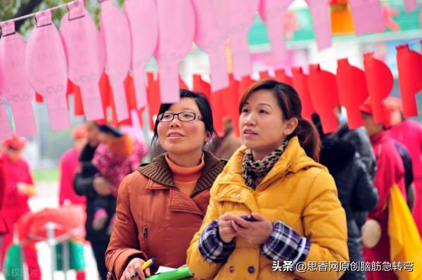 扒掉外層，煮熟裡層，然後吃掉外層，扔掉裡層（打一農作物）