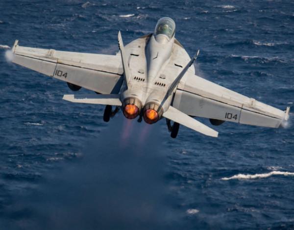 美國航母上的主力艦載機——都是精品,配置思路中國可以借鑑 美國航母上的主力艦載機——都是精品,配置思路中國可以借鑑