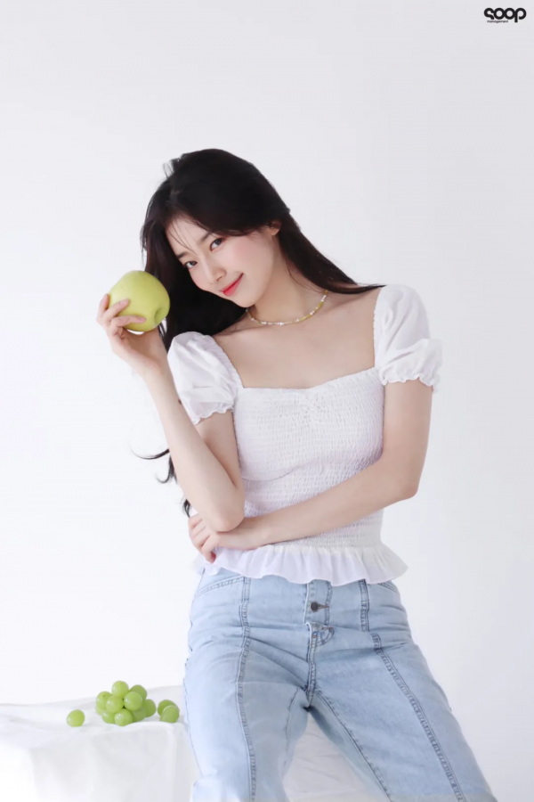 生圖美過精修，趙麗穎靠側顏封神了