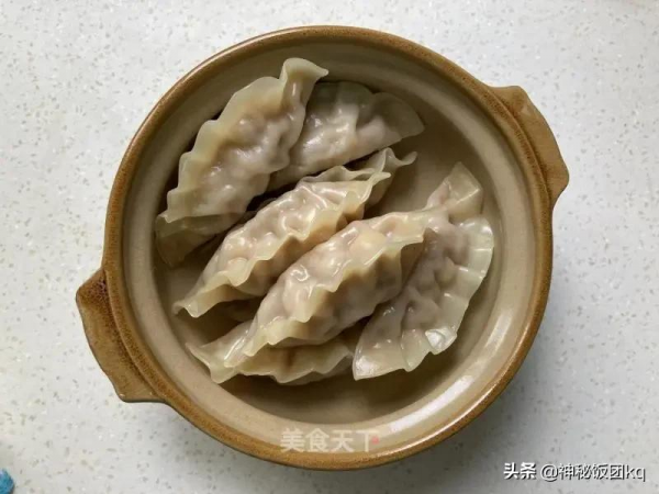 酸湯真的太有魔力了！酸爽過癮，超級下飯！熱乎乎的，太美味啦