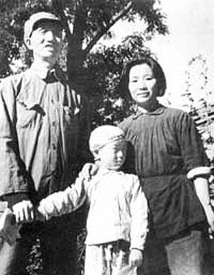 徐向前究竟有多厲害?毛主席曾對其大讚:元帥軍銜非你莫屬 徐向前究竟有多厲害?毛主席曾對其大讚:元帥軍銜非你莫屬