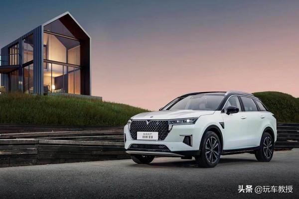 都是年輕前衛的好車 這兩款10-15萬級SUV誰更香？