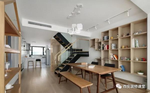 客廳不要傳統，長條桌布局可好？