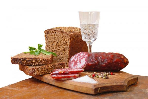 俄羅斯下酒菜，比伏特加還硬核