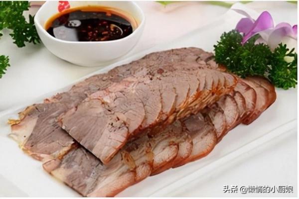 肘子這樣做才好吃，肥而不膩，軟爛入味，年夜飯壓軸菜首選哦