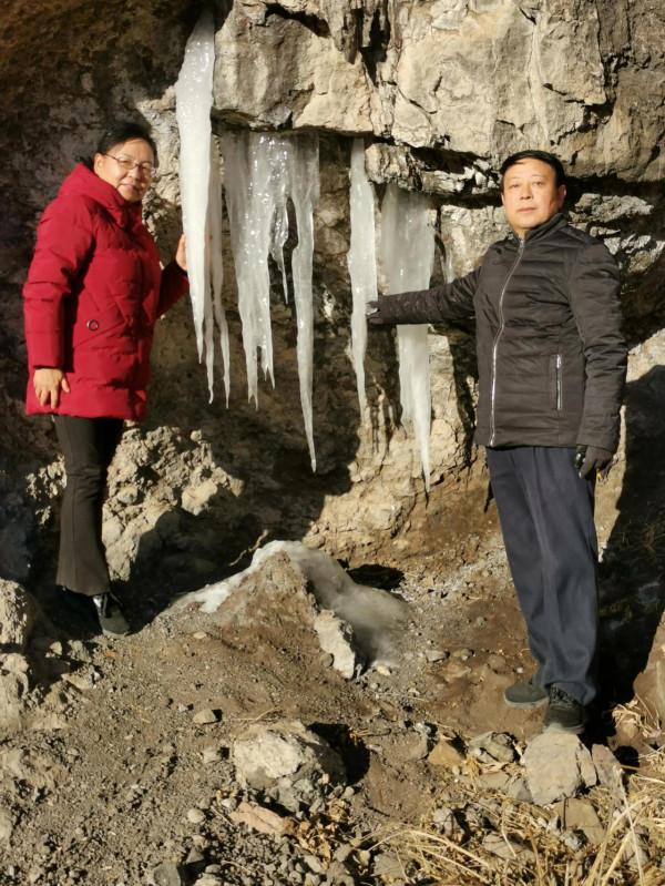 紅一師戰友軍嫂新年第一遊：宣化立石村滴冰喜煞人