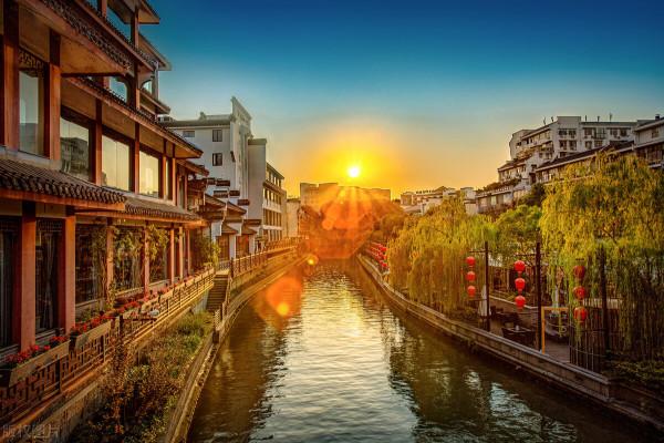 既有悠悠歷史，又有俗世煙火，來南京看看吧