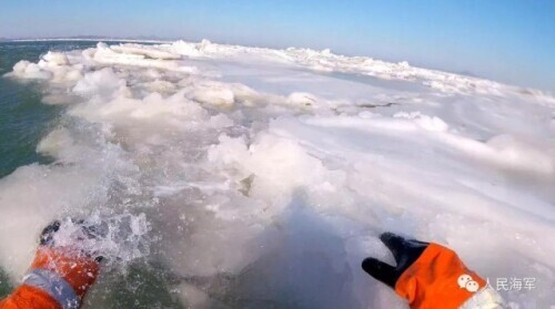 緊急出動！直擊海軍直升機冰海救援一線