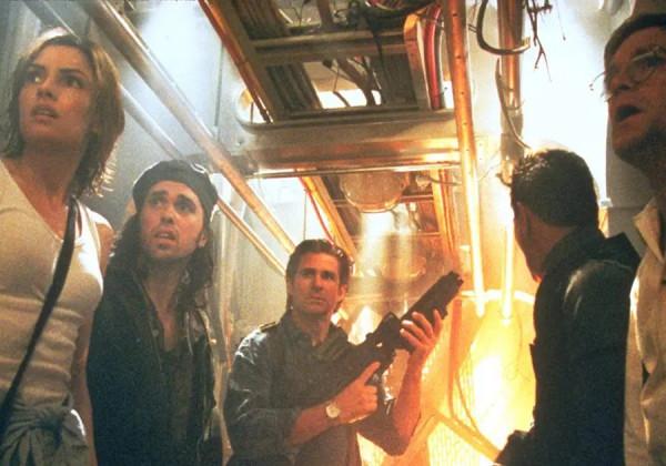 23年過去了，比《極度深寒》還精彩嚇人的怪獸片，我沒發現