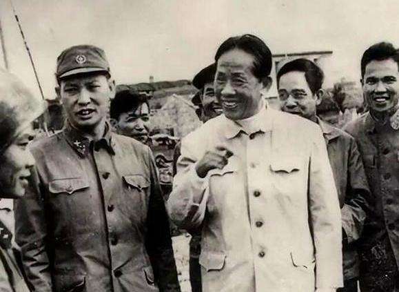 我軍得勝北歸，越軍窮追不捨，張萬年怒吼萬炮齊發：中國人惹不得