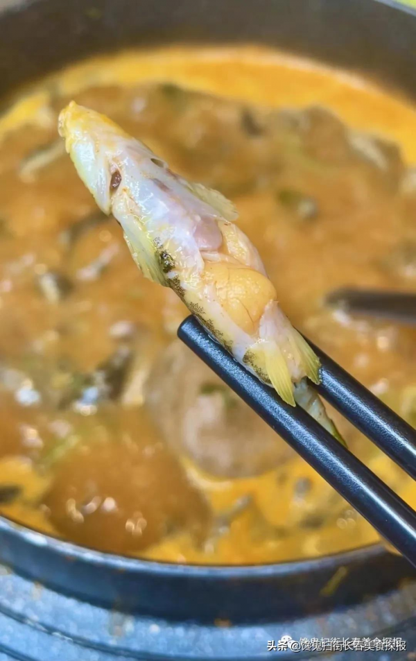 來自汪清百草溝。花泥鰍、川丁子,長白山小魚湯,已16年 來自汪清百草溝。花泥鰍、川丁子,長白山小魚湯,已16年