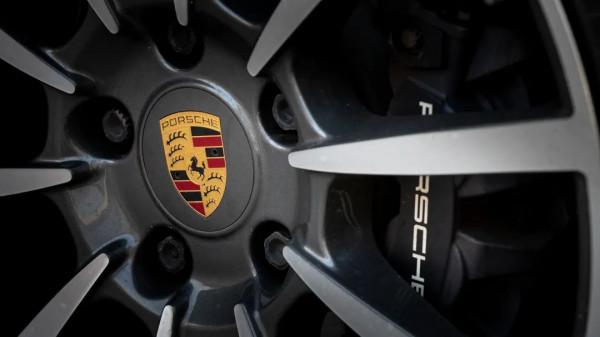 從保時捷Cayman到911敞篷,這可能是“接二連三”最具實力的詮釋 從保時捷Cayman到911敞篷,這可能是“接二連三”最具實力的詮釋