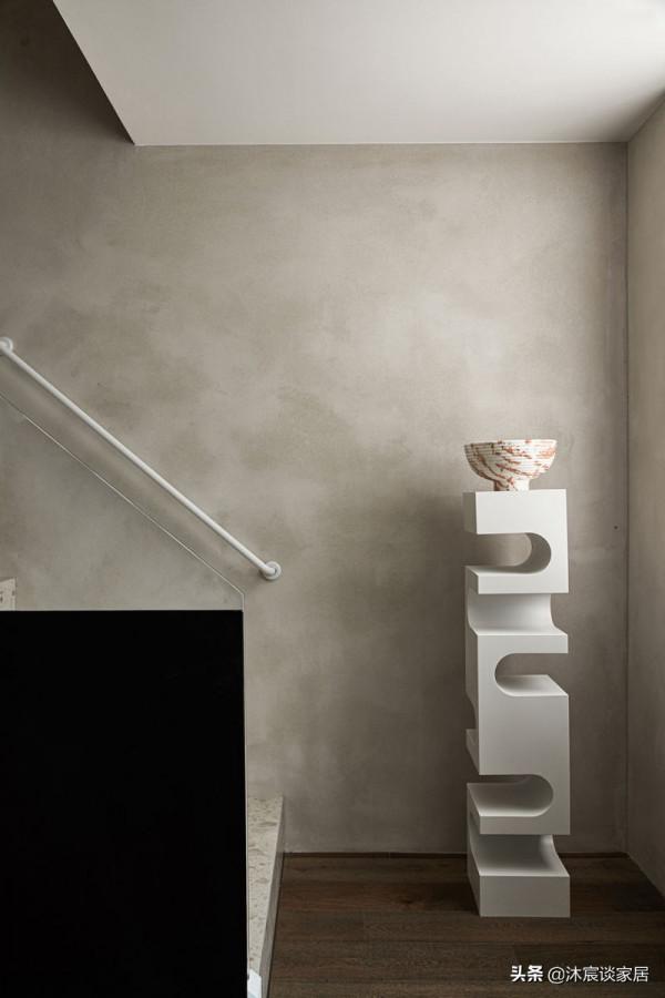 初看，他家真是“家徒四壁”，細品，真的是很有味道，越看越喜歡