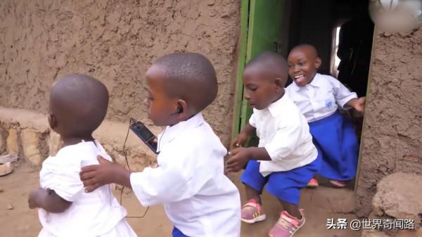 56歲非洲大叔迎娶漂亮公主,被稱為現實版的矮人和公主,非洲故事 56歲非洲大叔迎娶漂亮公主,被稱為現實版的矮人和公主,非洲故事