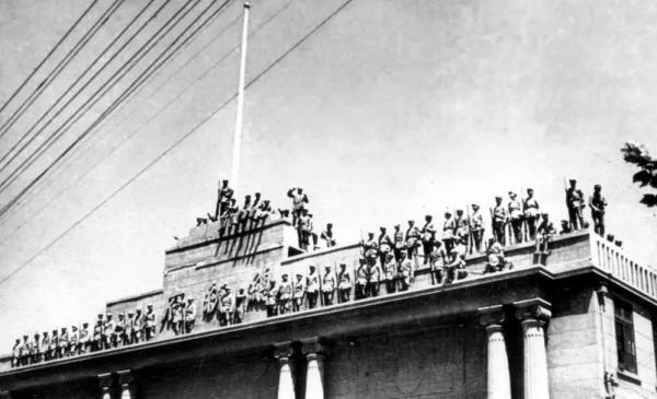 1946年,一國軍少將闖入我黨特工的房間,攤牌:我有重要情報給黨 1946年,一國軍少將闖入我黨特工的房間,攤牌:我有重要情報給黨